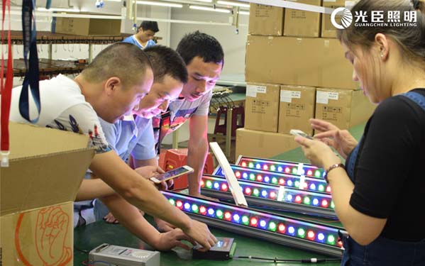 DMX512冼墻燈現(xiàn)場調(diào)試