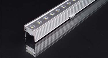 線條燈價格怎么查?來光臣照明有答案!